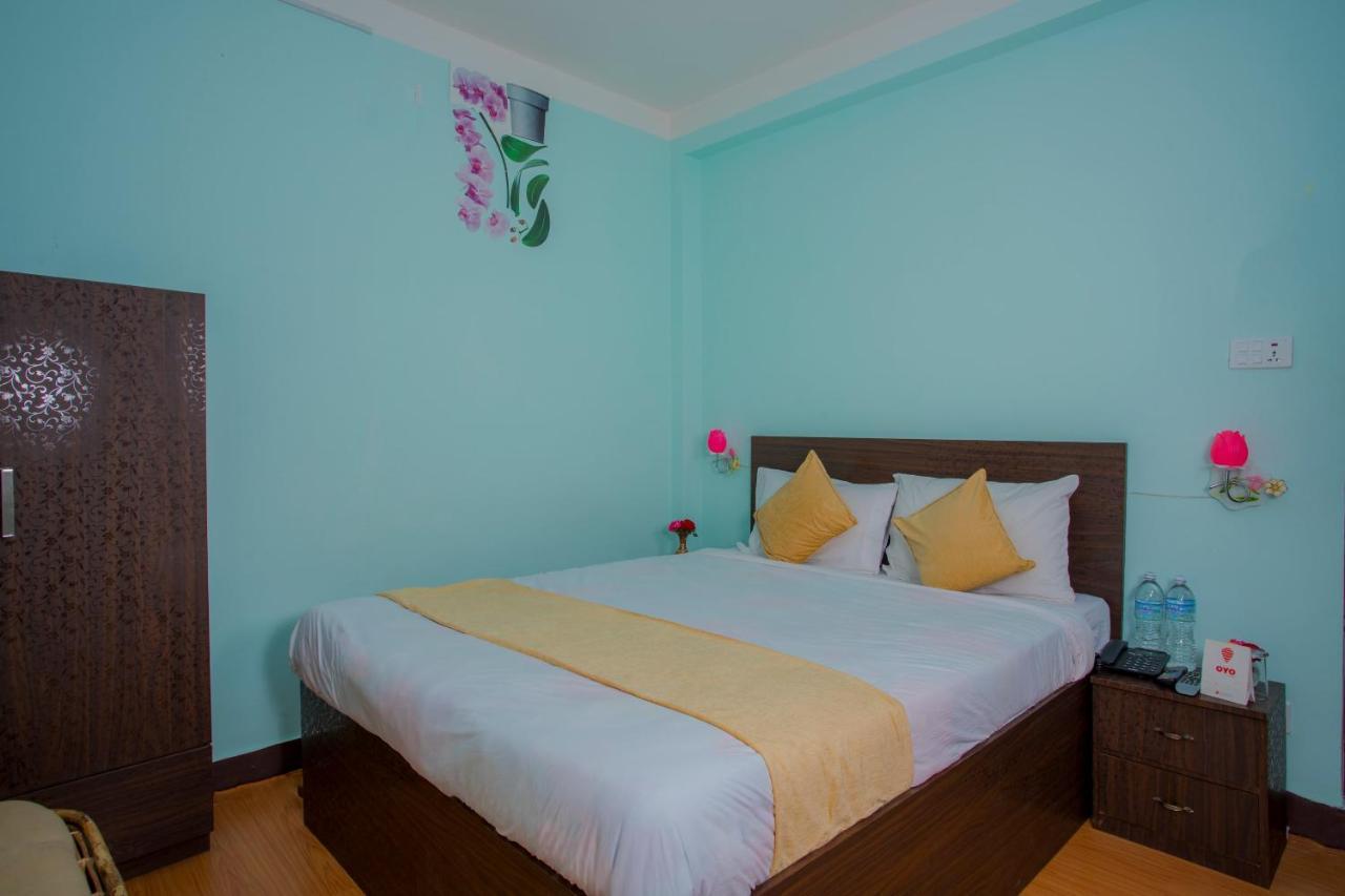 Hotel Golden Three Godāvari Εξωτερικό φωτογραφία