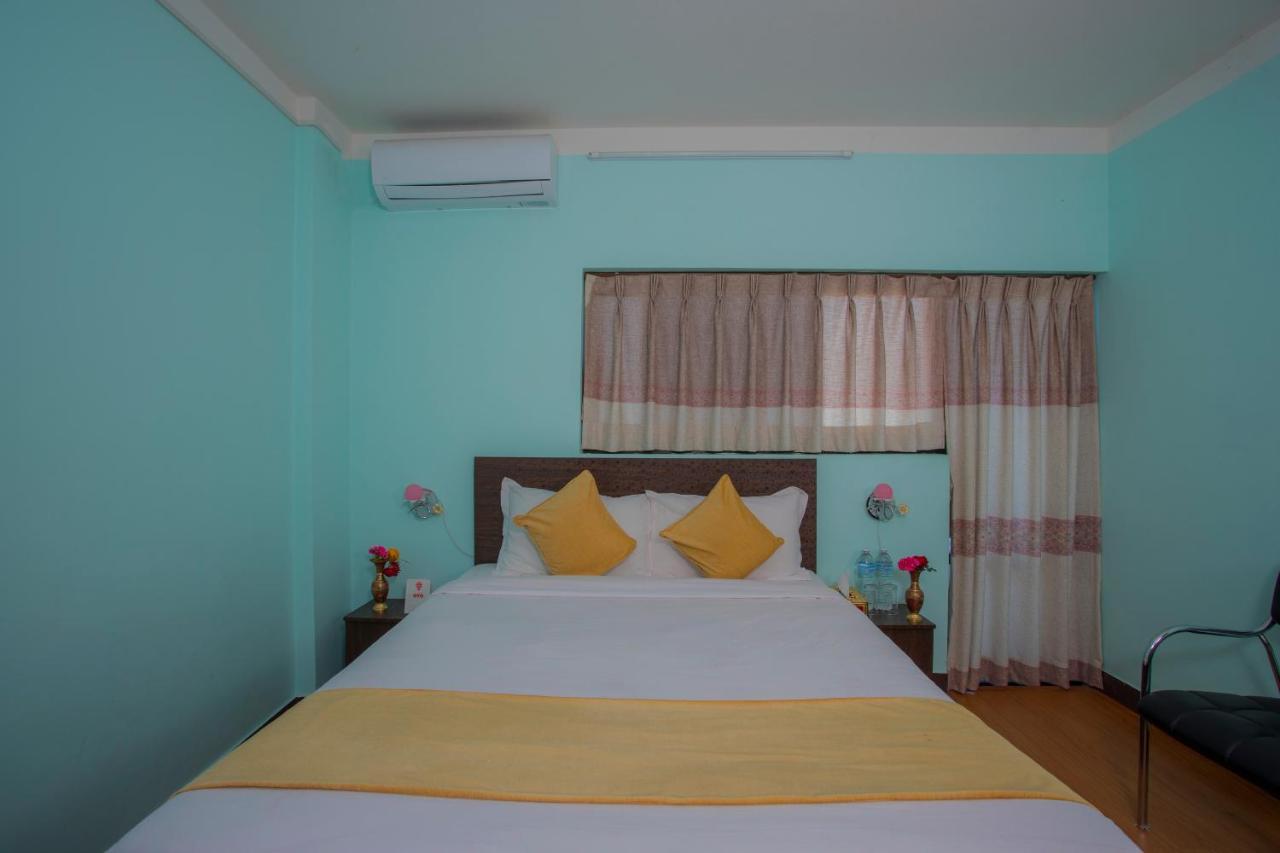 Hotel Golden Three Godāvari Εξωτερικό φωτογραφία