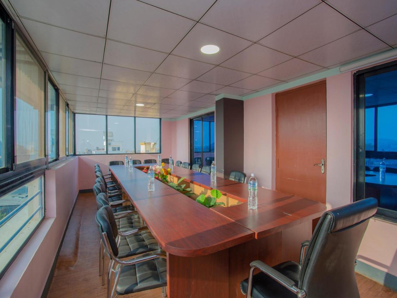 Hotel Golden Three Godāvari Εξωτερικό φωτογραφία